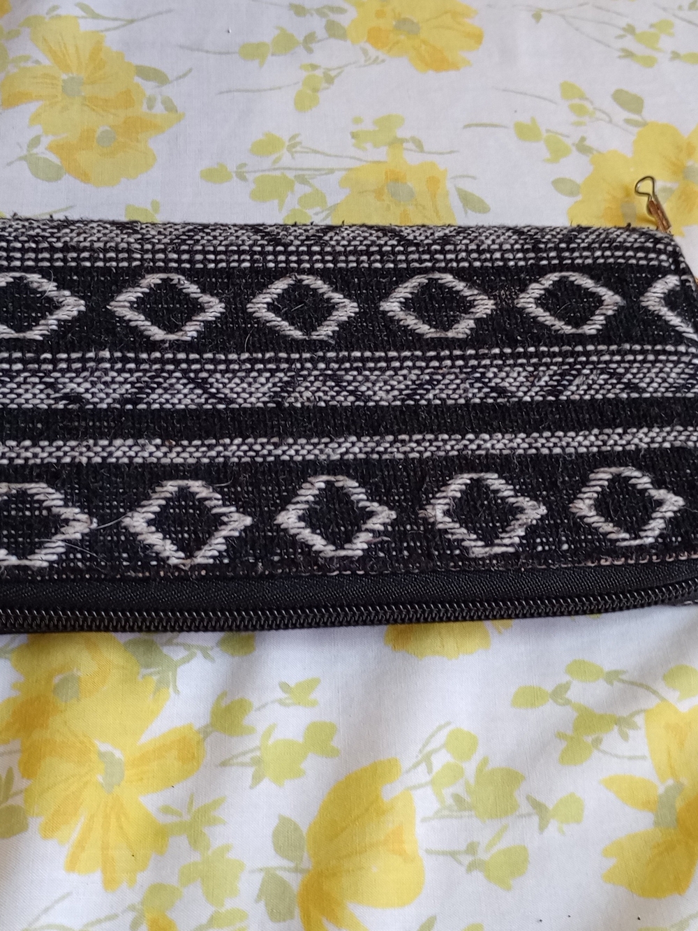 Black & Cream Woven Zip Wallet